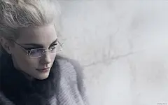 芬迪(Fendi)时尚包包手袋手表壁纸(6)1440*900