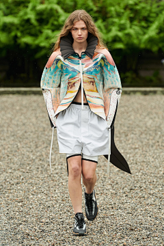 童小楹宝贝采集到Louis Vuitton RESORT 2024