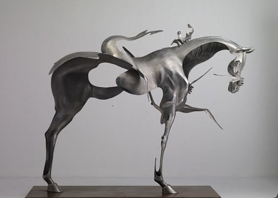 Sculpture by Liu Zha...