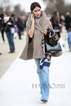 【图】型人奋战到底秀美搭！2014秋冬巴黎时装周秀场外街拍最后一波：Chic Girl全出击，争当街头Drama Queen！_第3页_秀场外街拍_海报时尚网