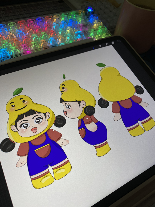 阿梨IP形象设计/衍生品INTRODUCTION IP主题：阿梨IP（ 两个衍生产品、两个表情包、三视图、IP排版、线稿图） 软件 ...