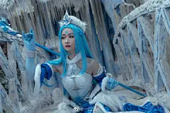  昭君带闪现，只为见你一面
出境：我
摄影：仓鼠@仓鼠sukidesu
抄送：@王者荣耀 @王者荣耀女神团 @王者荣耀同人墙 @王者荣耀同人局@王者同人情报站  @SUPER少女相册
#王者荣耀# #王者荣耀cos# #王者荣耀王昭君# ​​​​
|一江湛