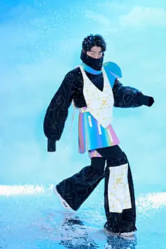 服装毕业设计拍摄|《冰雪未来》 - 小红书