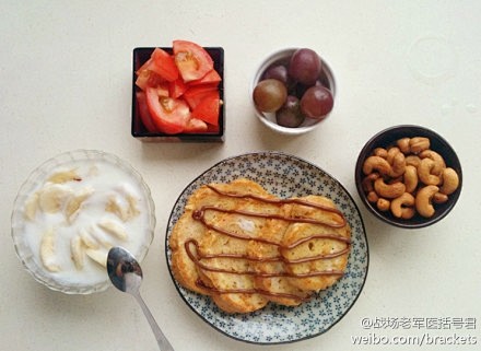 今天的早饭长这样.(´ｰ∀ｰ`) 全麦面...