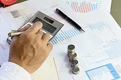 商人总结报告和金融分析货币市场计划