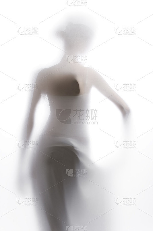 优雅的女性剪影