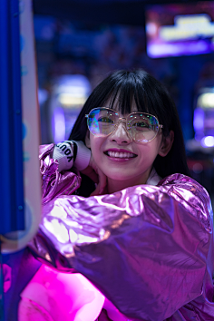 neon x sing girl : the rebellious girl in the.