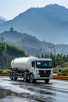 易爆品运输车公路安全运输