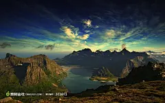 超大尺寸山水风景高清图片，美丽天空下的高山景观高清壁纸素材