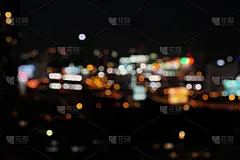 用散景光模糊高层建筑的照片