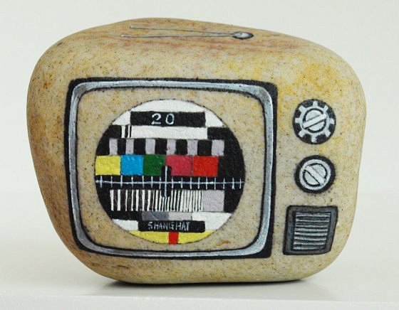 原创手绘石头 创意礼物 怀旧电视机 - ...