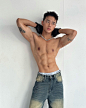 Photo by Hóa Trần on February 27, 2023. May be an image of one or more people, biceps and people bodybuilding.