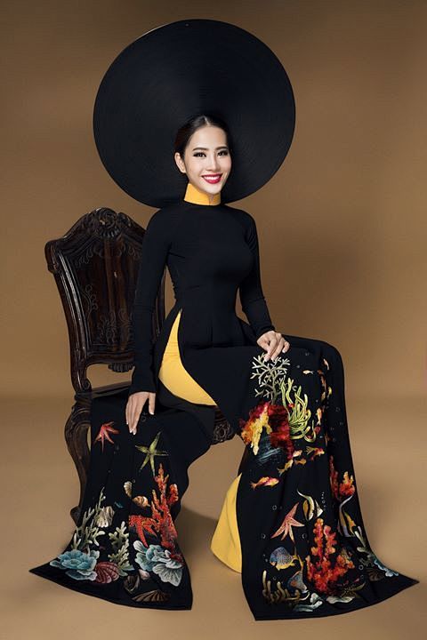  Beautyful woman lon...