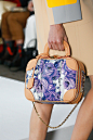 【多图】Louis Vuitton路易·威登2019年春夏高级成衣时装发布秀__VOGUE时尚网
