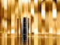 عودة المستحضر الذهبي من "غيرلان" : تعيد دار Guerlain في العام 2015 ابتكار مستحضر Parure Gold بصيغة جديدة. فكريم الأساس هذا حاز على شهرة