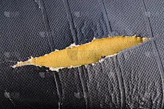 旧的破皮座椅背景