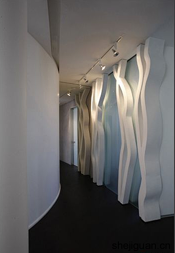 10个现代简约创意走廊设计 第6张图片