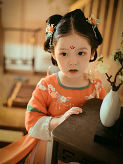 ＊栗子＊采集到古装 国风 情侣 小孩 真人