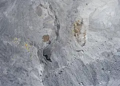波兰南部退化的景观。破坏土地。