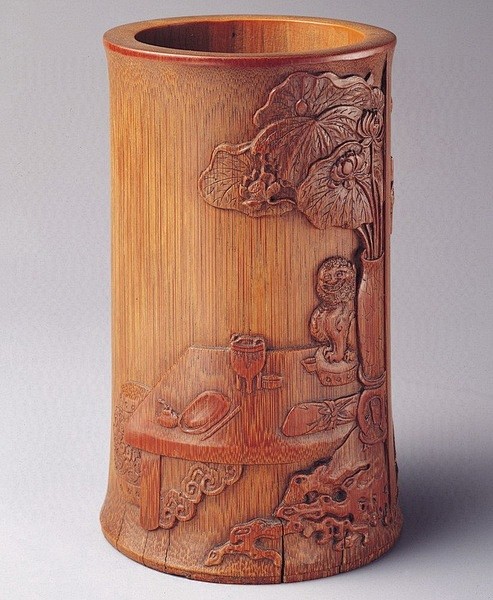 明朱三松雕竹窥简图笔筒台北故宫博物院