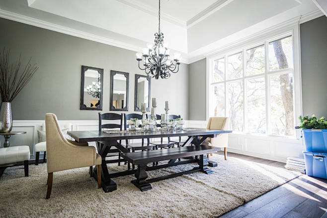 Enclosed dining room...