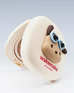 Photo by 웨이크메이크(wakemake) on June 23, 2025. 可能是包含下列内容的图片：玩具、卡带随身听、威化饼、磨具和上面的文字是“wakenalka wakemake ©'25 025CARO '25 SANRIO SANRIO”.