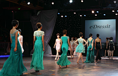 eDressit礼服时装定制采集到豪华游轮上的2014 S/S FashionShow
