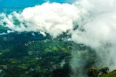 雾和山那牵挂季节的寂寞的人，还是在节日的那天和家人一起去，然后享受冬天。