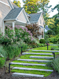 Inspiration for a traditional full sun front yard landscaping in DC Metro.