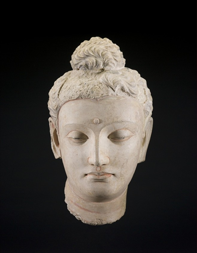 碑刻造像 白泥犍陀罗佛首，公元4世纪，圣路易斯美术馆藏。约会博物馆