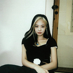 荷华与美采集到最·JENNIE