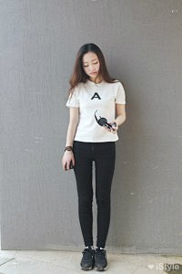 韩国模特彩色长发最抢镜_网易女人