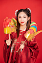 龙年汉服国潮新中式春节美女人物摄影图片-众图网