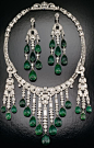 Emerald and diamond necklace - Designed by Ostertag; set with carved emeralds and diamonds in platinum; circa 1930. The longest dangle on the necklace and the earrings are each about 3 1/2 inches long.@北坤人素材
