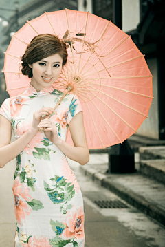 没有色彩采集到美女