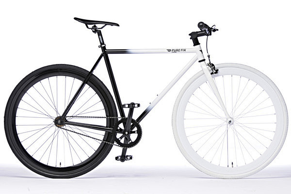  Fixie: Black and Wh...