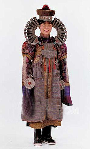 清代文物——巴尔虎蒙古妇女服饰