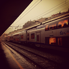 美丽的雨采集到车站