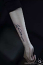 #字母纹身##创意纹身##纹身##刺青##上海纹身##上海伯乐刺青作品##tattoo##花瓣##小纹身#