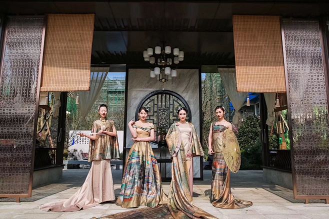 出租新中式清明上河图模特走秀楼盘地产展示高端套系晚礼服淘宝网