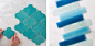 Fireclay Tile 是北加州知名瓷砖品牌，集设计和手工制造于一身，专门从事陶瓷、砖和玻璃砖的手工制作。他们的瓷砖提供30种尺寸和100种颜色选择，从最简单的白色、到山脉灰贝壳色水雾色、到深绿色的翡翠色、到华丽的分层蓝，这些令人赏心悦目的颜色灵感均来自于大自然。