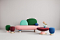 【“毒蘑菇”系列家具】西班牙的瓦伦西亚创意咨询公司masquespacio和家具制造商missana经过两年多的合作，推出了名为“toadstool（毒蘑菇）”的系列家具产品，其中包括多种尺寸的“泡芙”软凳、长沙发和边桌。