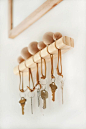 DIY Modern Wood Key Holder Tutorial. Sweet, minimalist craft idea.