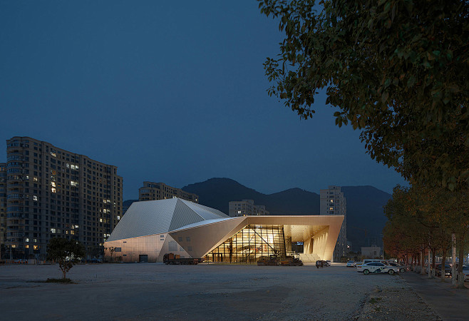 三门剧院，浙江 / 浙江大学建筑设计研究...