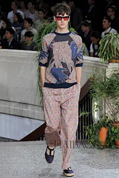 英式园艺的绅士玩法！保罗·史密斯 (Paul Smith) 2015春夏男装秀，海报时尚网带你亲临2015春夏巴黎男装周_第8页_Paul Smith