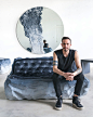 【沙子和水泥沙发】在2016年纽约设计周，布鲁克林的艺术家 Fernando Mastrangelo 带来了一系列引用冰川和自然地层结构合审美的家具产品，使用沙子和水泥制作，包括茶几、沙发、长凳和矮凳，每一件都独一无二。