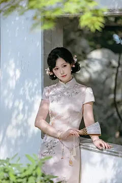 《她如花盛开》新品系列 静候绽放（宠粉版） - 小红书
