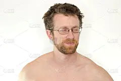 赤裸裸的白种人