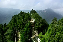 清明节登临石膏山 踏青祈福绝佳之选