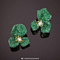 
                                                                                                                        5月3日至5月24日，Sotheby’s 将在纽约举行一个名为「In Bloom」的珠宝展，呈现75件「花卉」主题珠宝，你可以看到玫瑰、兰花、菊花、山茶、紫罗兰、风信子等丰富的花朵品种。本次展览涵盖了不同时期的珠宝风格，例如新艺术、装饰艺术、自然主义、极简主义等，历史